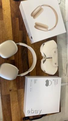 Apple Air Max Headphones Cream Coloured Good Condition
