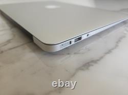 Apple MacBook Air 13 Intel Core i7 8GB RAM Mint Condition Barely Used