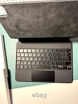 Apple Magic Keyboard for iPad Air (5th/4th Gen) Black Excellent Condition