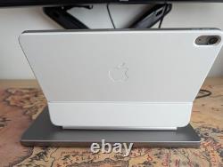 Apple iPad Air 11 M3 1TB Wi-Fi + Apple Magic Keyboard White Excellent Condition