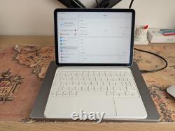 Apple iPad Air 11 M3 1TB Wi-Fi + Apple Magic Keyboard White Excellent Condition