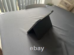IPad Air 5th Generation M1 Pristine Condition comes With Logitech Combo Touch