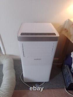 Mozana air conditioning unit. Very affective air conditioning unit. Only used 1